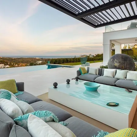 Unveil Perfection: Immerse Yourself In Unparalleled Luxury بيت للعطل